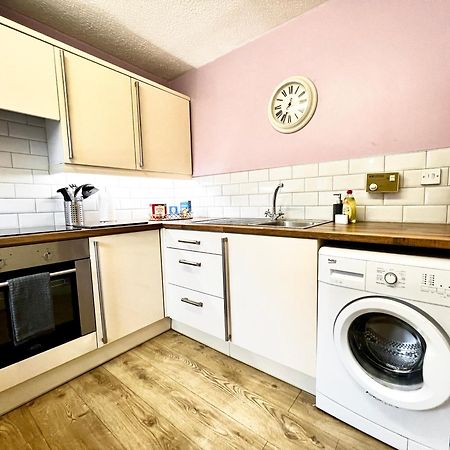Ground Floor Flat With Free Parking & Wifi Lejlighed Glasgow Eksteriør billede