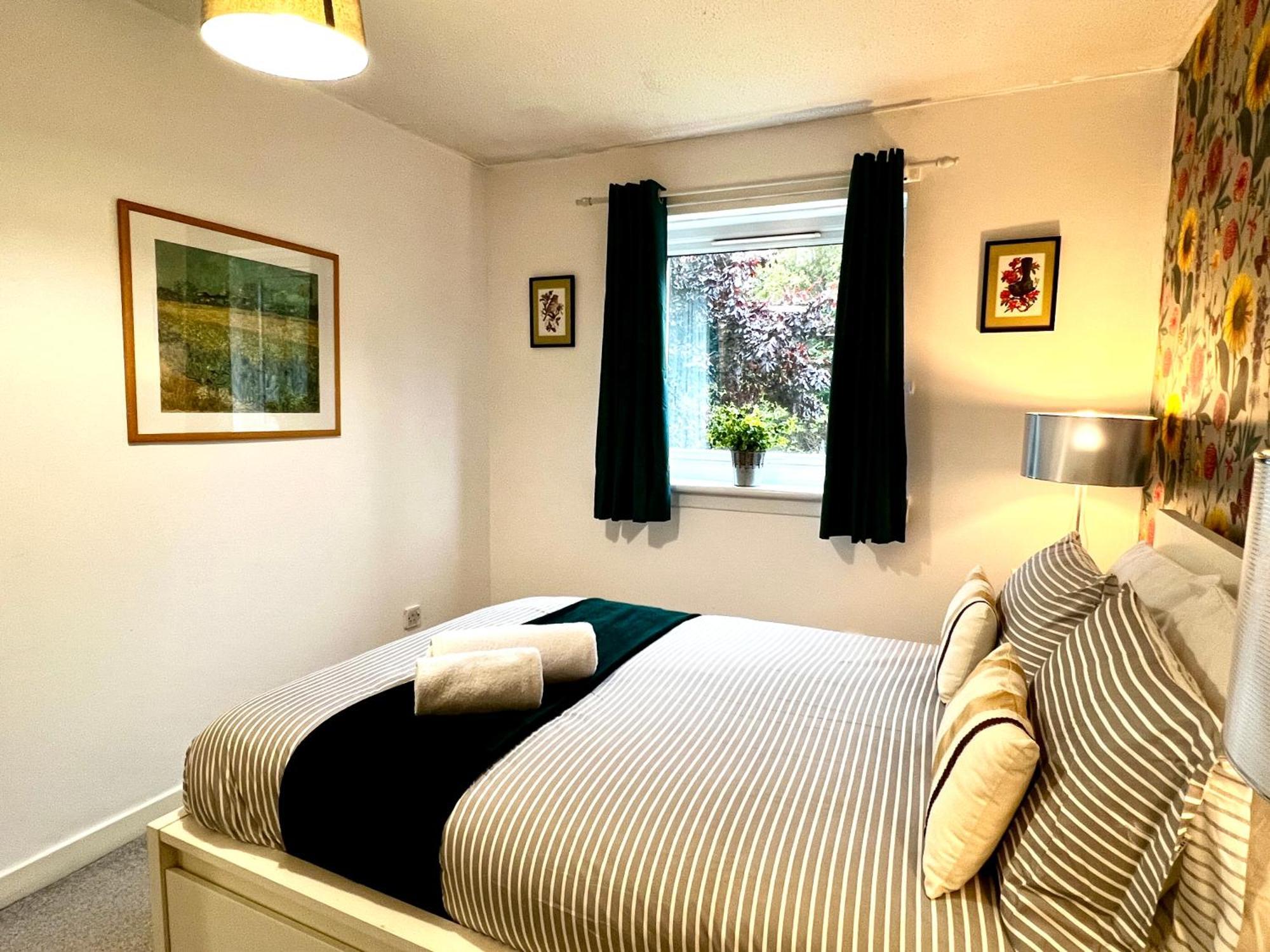 Ground Floor Flat With Free Parking & Wifi Lejlighed Glasgow Eksteriør billede